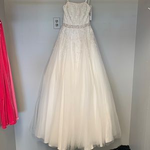 Jovani 03797 White Ballgown NWT never worn never altered, Rhinestone